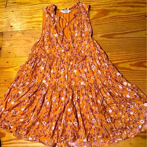 EUC sleeveless babydoll style BB Dakota dress